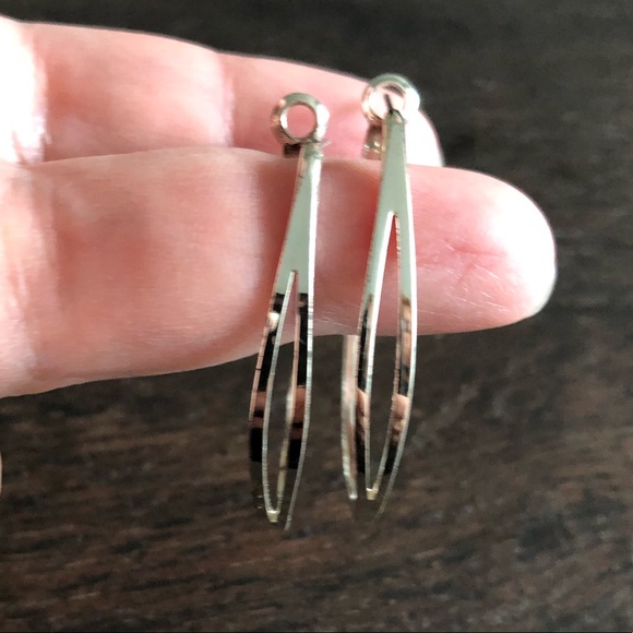 3 pair costume earrings excellent condition - Picture 2 of 8